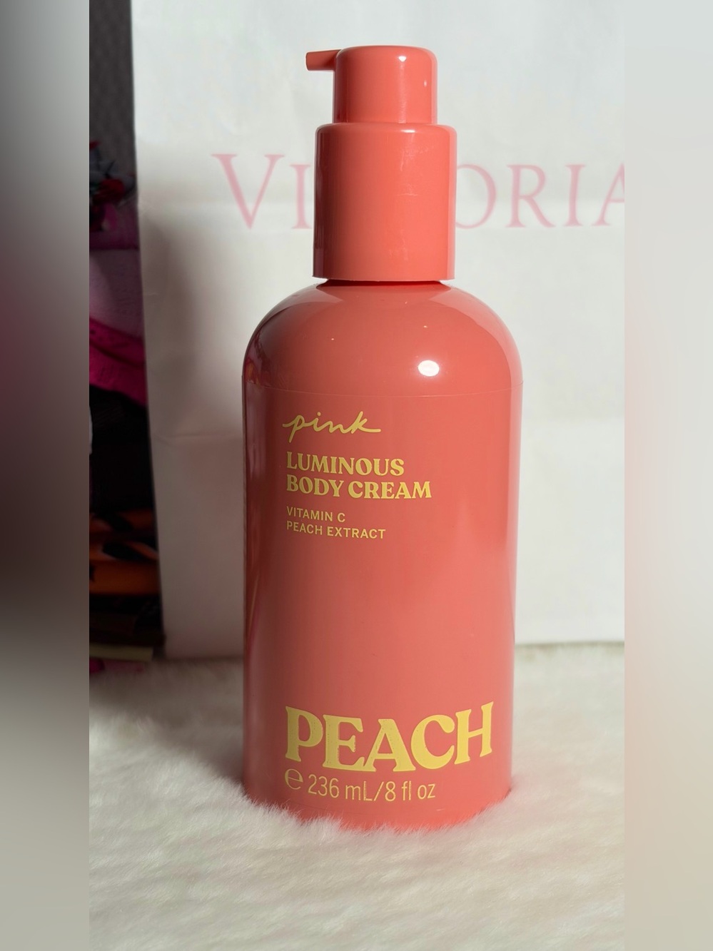 PINK Victoria’s Secret - PEACH - Luminous Body Cream - Picture 3 of 7
